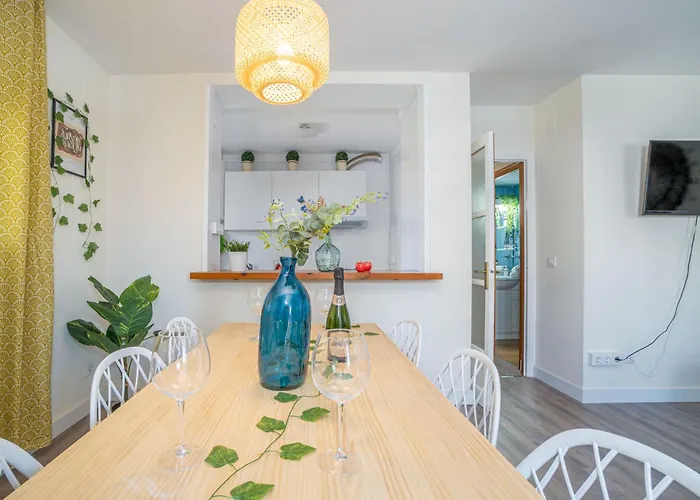 Est1-Spaciouss Appartment In The Beach, Bbq, Downtonwn, Parking, Fast Wifi Fibre